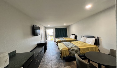 Habitación básica, 2 camas de matrimonio, fumadores