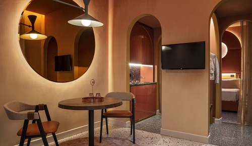 Nesting Private Suite
