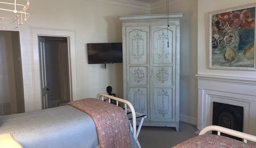 Habitación básica con 1 cama doble o 2 individuales