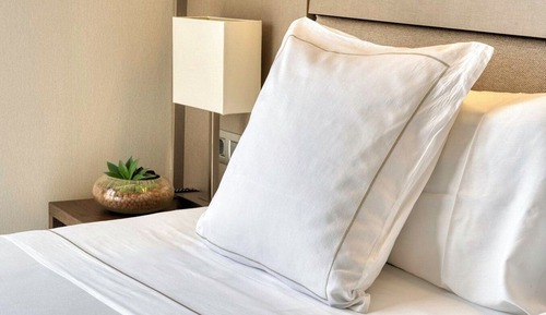 Habitación estándar con 1 cama doble o 2 individuales