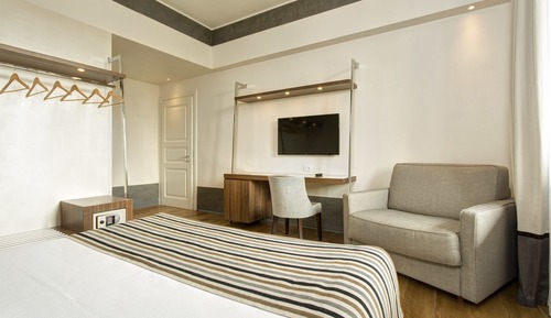 Habitación estándar con 1 cama doble o 2 individuales