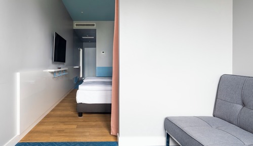 Medium Room