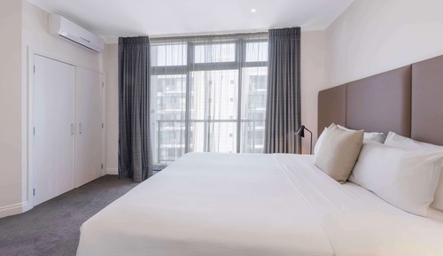 Premier Grand One Bedroom Apartment with Balcony