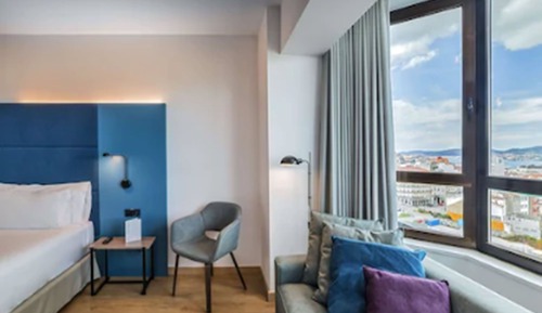 Habitación superior (King Bed and Estuary View)