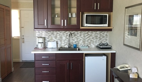 Habitación doble, cocina básica