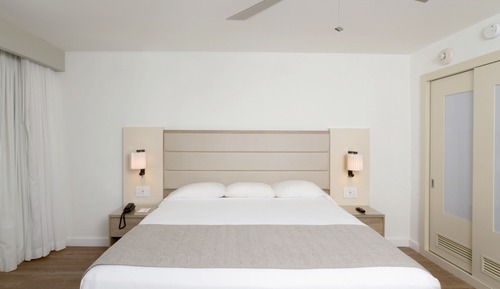 Habitación Deluxe, 1 cama de matrimonio grande, vistas a la ciudad