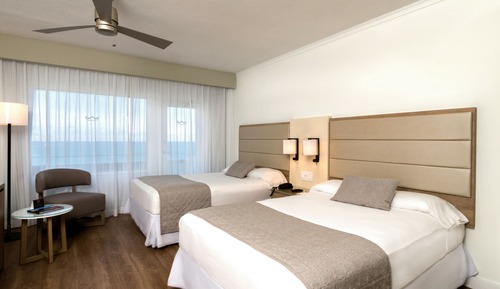 Habitación Deluxe, vistas parciales al mar (Double Beds)