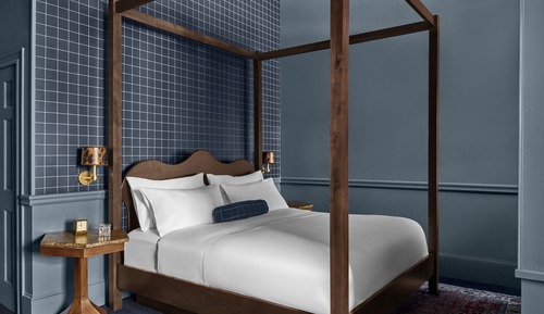 Suite (Manor)