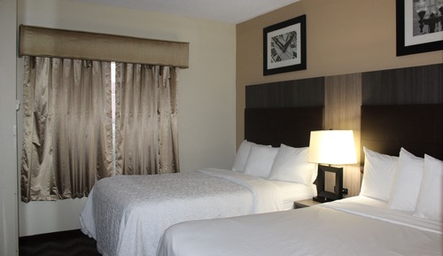 Suite, 2 camas dobles, no fumadores (Grab bars in tub)