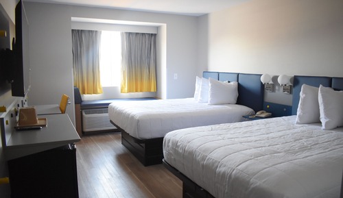 Standard Room, 2 Queen Beds, Non Smoking