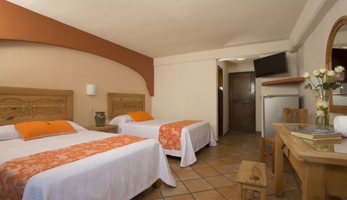 Habitación estándar, 2 camas dobles, vistas al mar