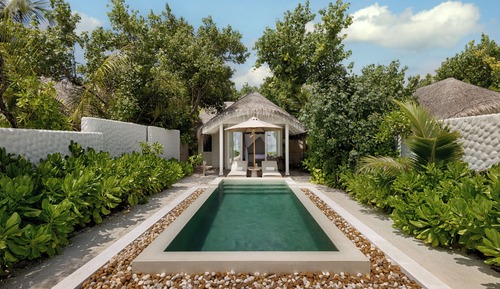 Villa, piscina privada, junto a la playa