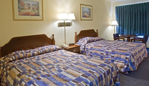Habitación básica doble, 2 camas de matrimonio, fumadores