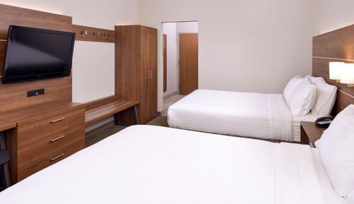 Habitación estándar, 2 camas de matrimonio, accesible para personas con discapacidad (Hearing)