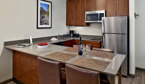 Suite, 2 habitaciones (Mobility/Hearing Access, Roll-In Shwr)