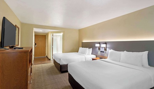 Larger Room, 2 Queen Beds, Non-Smoking
