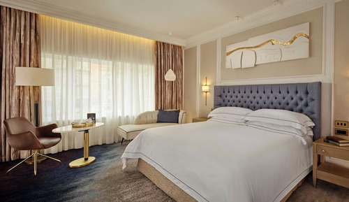 Habitación superior, 1 cama de matrimonio grande, no fumadores, vistas a la ciudad