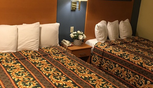 Habitación Deluxe, 2 camas dobles, no fumadores (Includes one free parking)