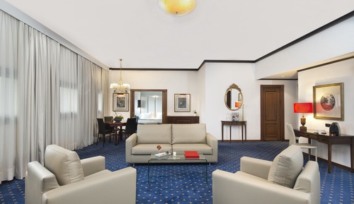 The Level Presidential Suite and Lounge Access