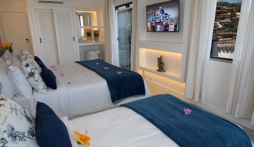 Suite presidencial, bañera de hidromasaje, vistas al mar