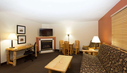 Premier Suite, 1 Bedroom, 2 Queen Beds, Jacuzzi, Fireplace, Balcony, Non Smoking