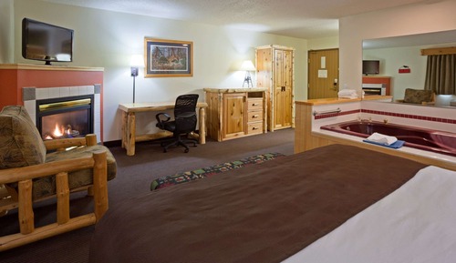 Superior Studio Suite, 1 King Bed, Jacuzzi, Fireplace, Non Smoking