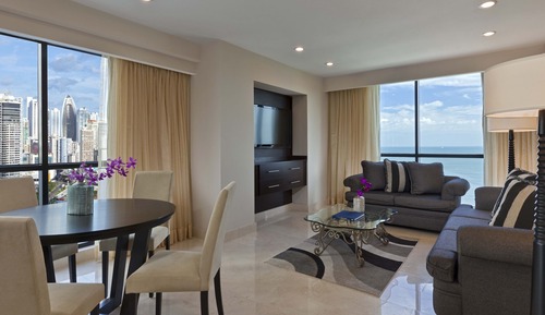 Suite, 1 habitación, Acceso al salón del club (Dining, High Floor)