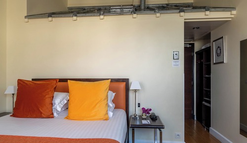 Habitación Doble Estándar - Minibar soft de cortesía, tés y cafés gratis,Chromecast,Prensa digital