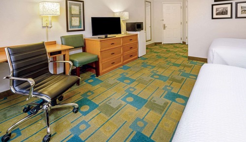 Habitación, 2 camas dobles, no fumadores (Mobility/Hearing Impaired Accessible)