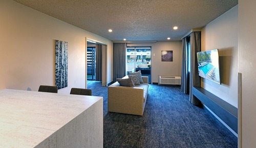 Suite, junto a la piscina