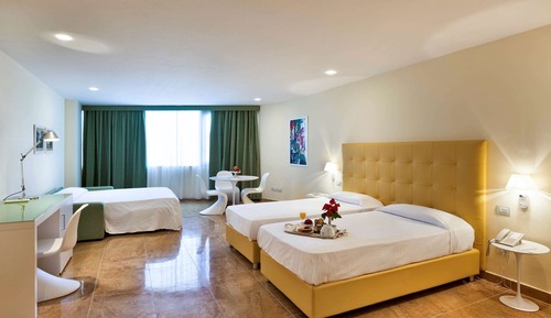 Habitación triple superior, 2 camas individuales