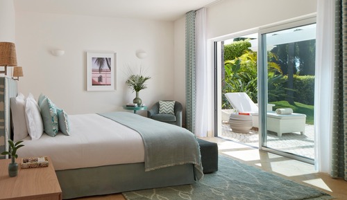 Villa (AlMar)