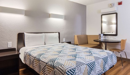 Habitación estándar, 1 cama de matrimonio grande, accesible para personas con discapacidad