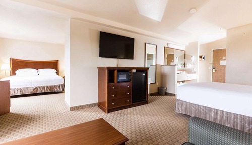 Suite familiar (No Pets)