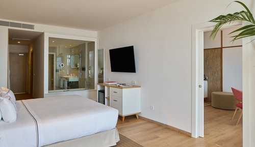 Suite, vistas al mar (The Level Master)