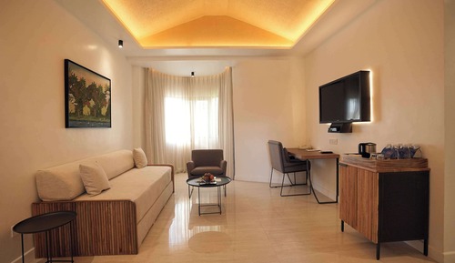 Suite Premium, 1 cama de matrimonio grande, no fumadores (Separate Living Room;with Sofabed)