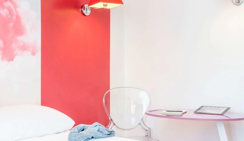 Habitación superior (with a double bed and a single bed)