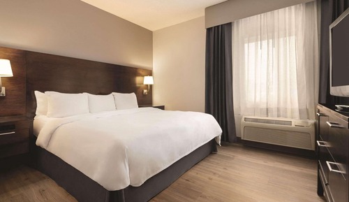 Suite, 1 cama de matrimonio grande, accesible para personas con discapacidad, no fumadores