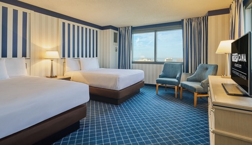 WEST ONE BEDROOM SUITE 2 QUEEN NON-SMOKING