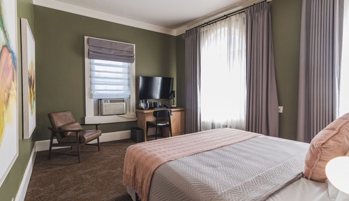 Suite, 1 cama de matrimonio grande, vistas a la ciudad