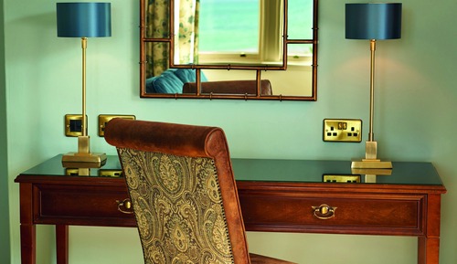 Seaview Feature