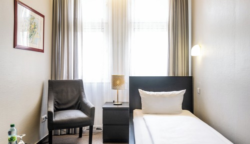 Standard Single Room