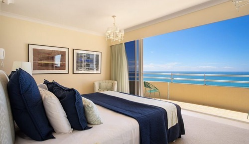 Apartamento exclusivo, 3 habitaciones, vistas al mar, frente al mar