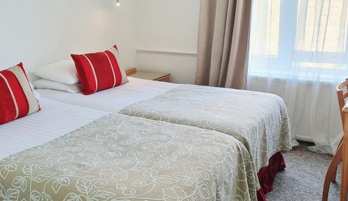 Habitación con 2 camas individuales