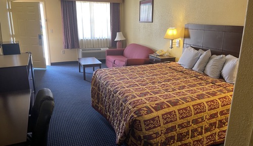Suite, 1 King Bed