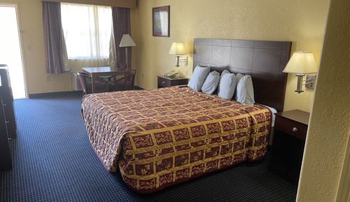 Standard Room, 1 King Bed