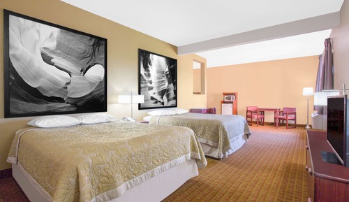 Suite estudio, 2 camas de matrimonio, no fumadores