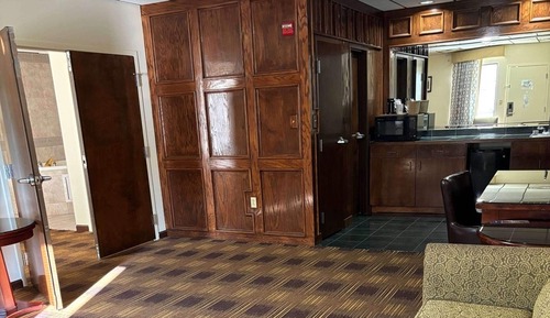 Suite, 1 cama de matrimonio grande, no fumadores (One-Bedroom, First Floor)