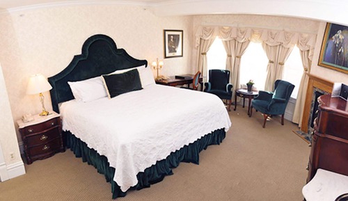 Zalmon Simmons Suite