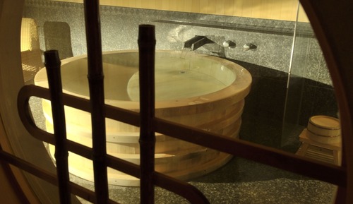 Suite tradicional (Cypress Bath, YURI)
